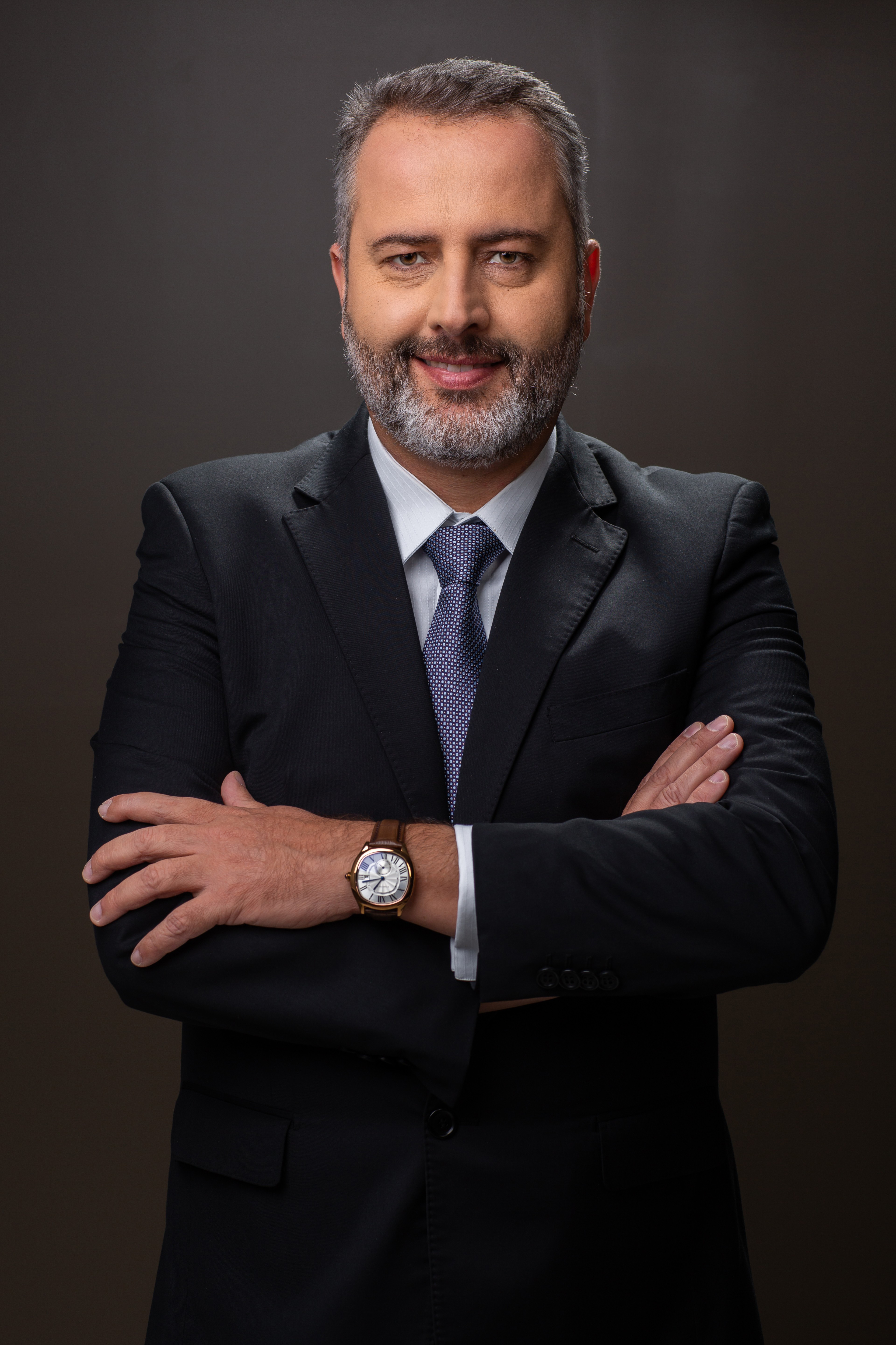 Dr. Gustavo Ribeiro Neves